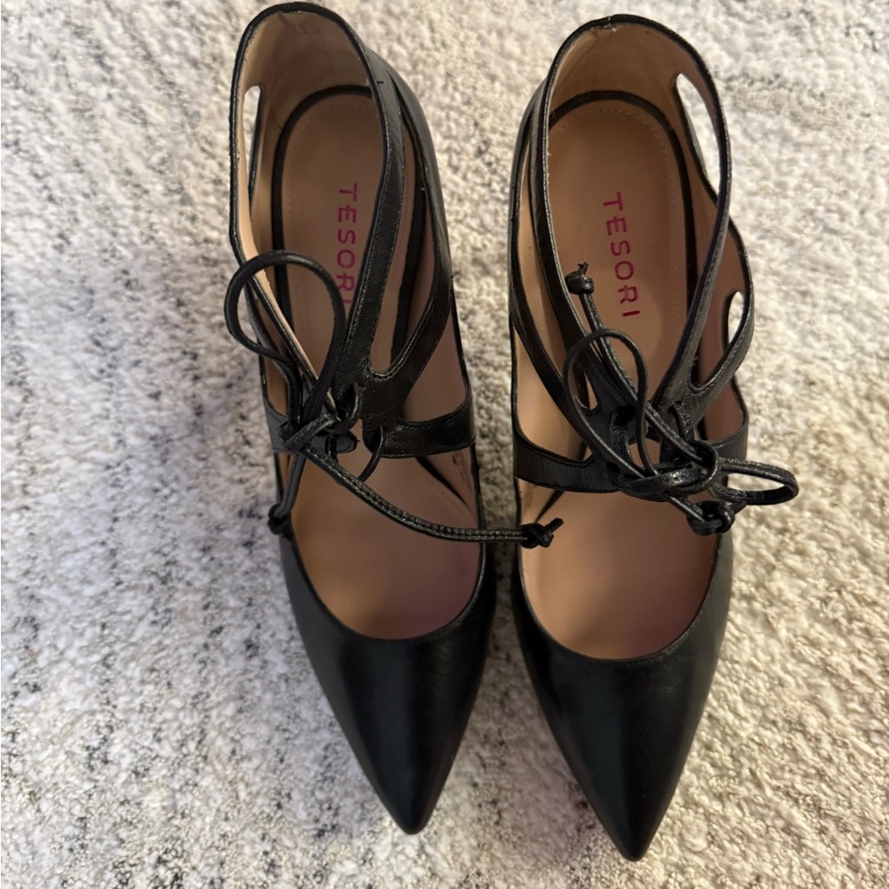 Tesori Women's Black Almond Toe Lace Up High Heels Size 9 - Picture 2 of 8